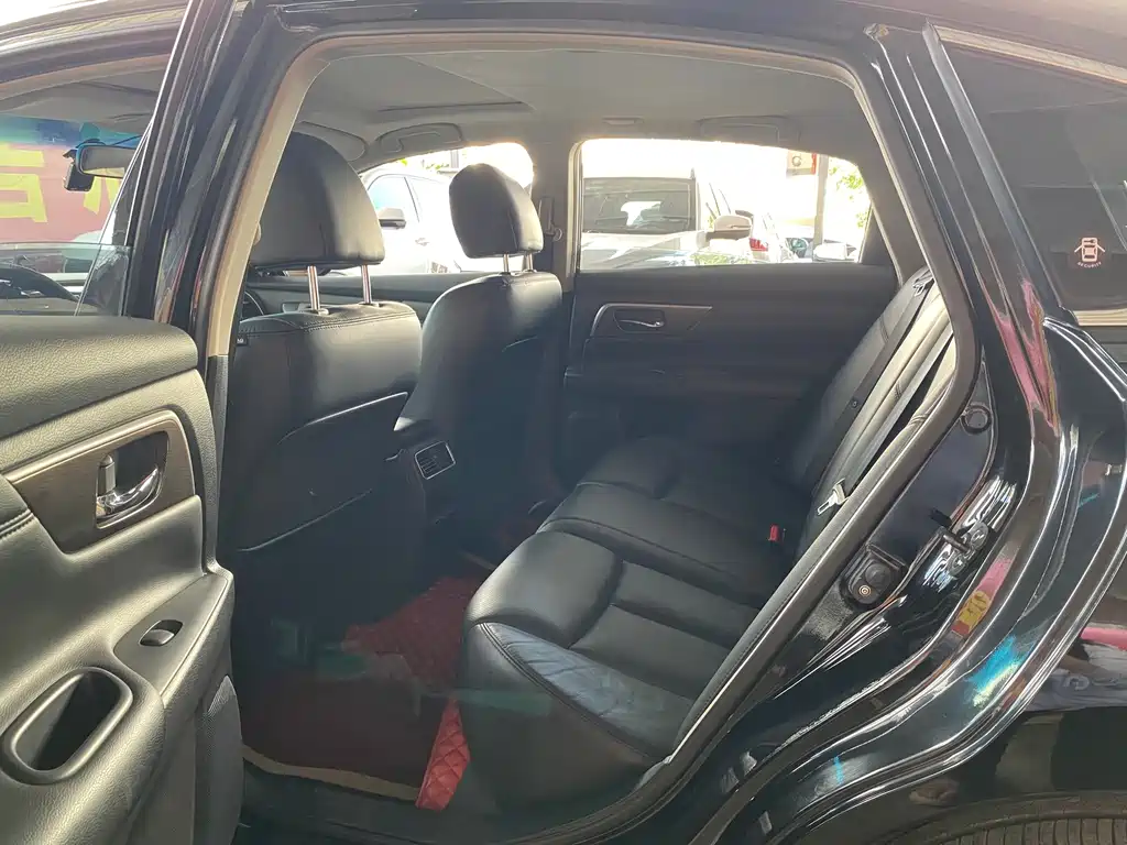 Nissan Teana — миниатюра 7