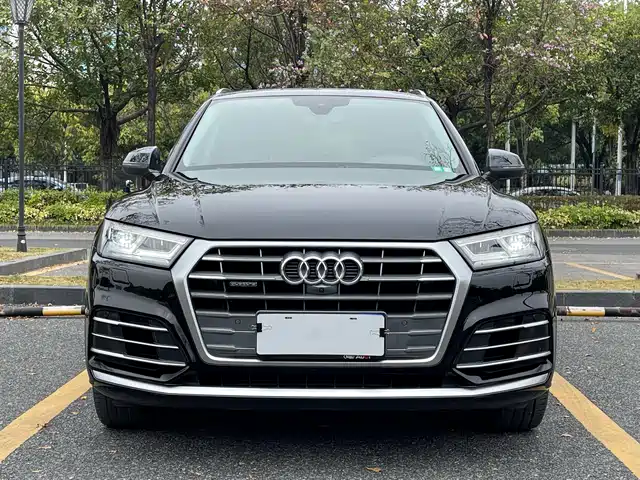 AUDI Q5L 2020