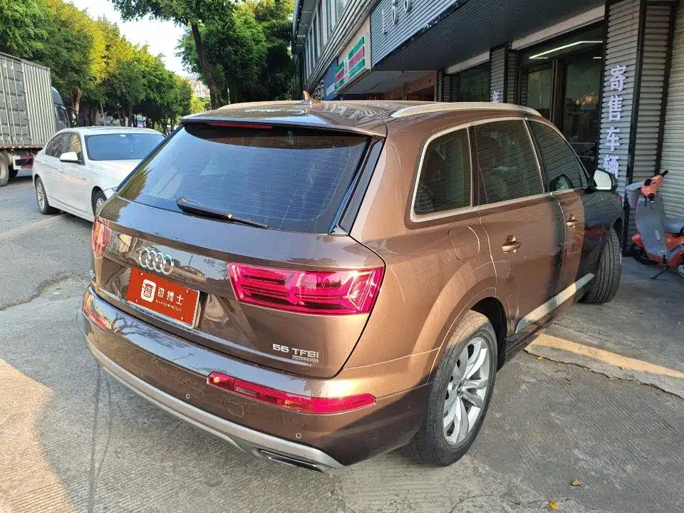 Audi Q7 — миниатюра 3