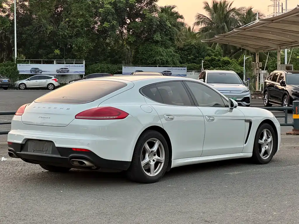 Porsche Panamera — миниатюра 7