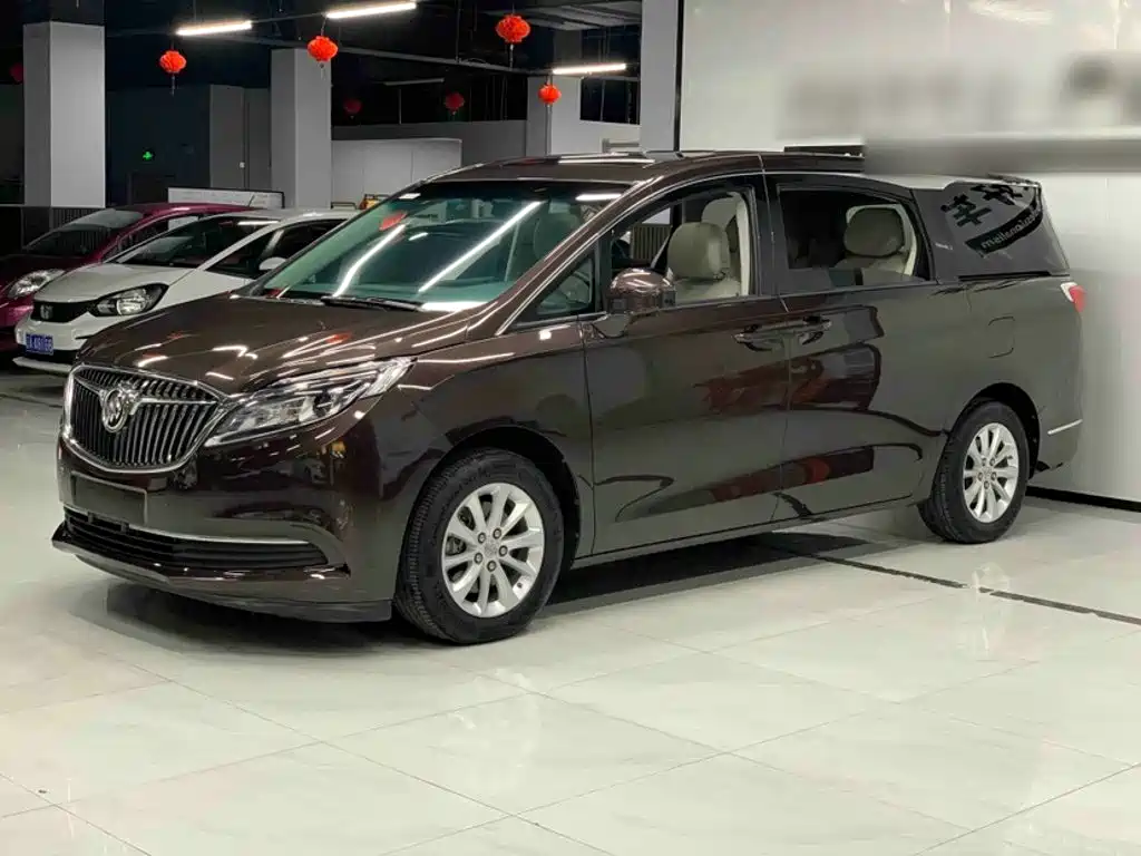 Buick GL8 — миниатюра 2
