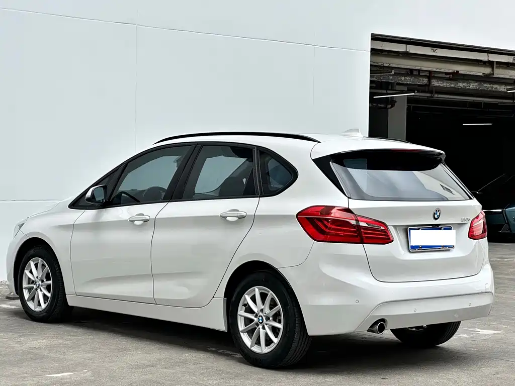 BMW 2 SERIES STATION WAGON