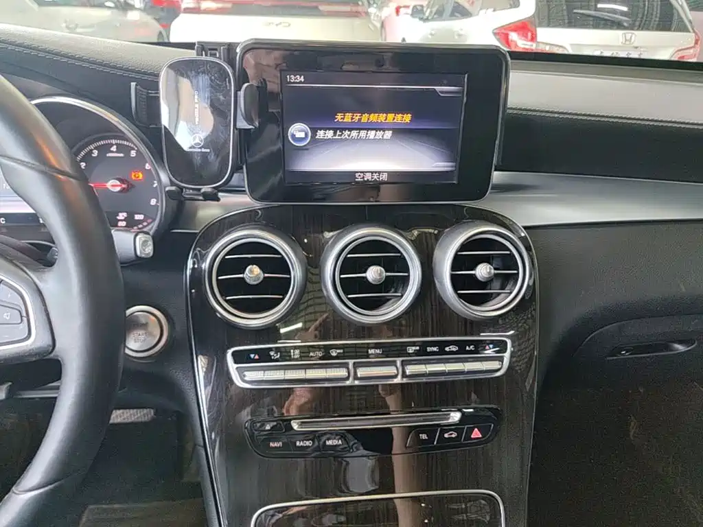 Mercedes-Benz GLC — миниатюра 13