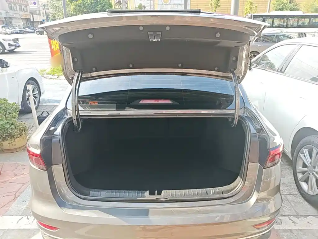 Geely Emgrand — миниатюра 19