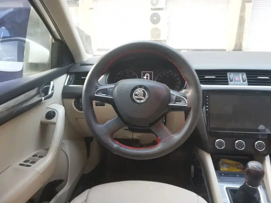 Skoda Octavia — миниатюра 3