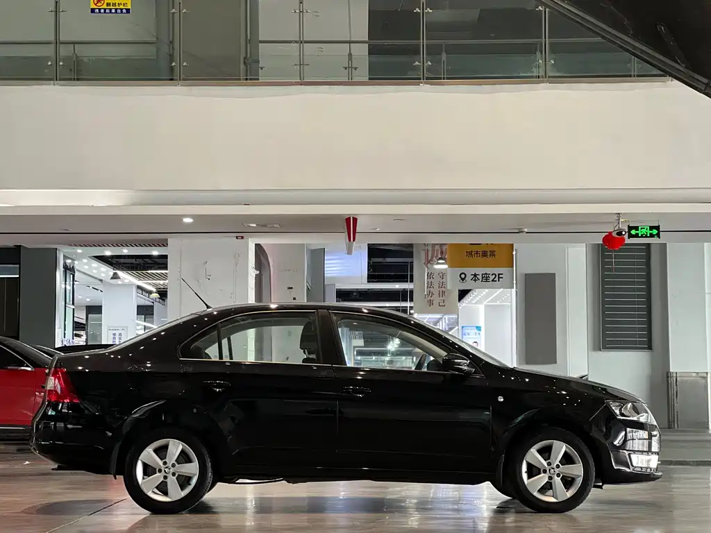 Skoda Rapid — миниатюра 21