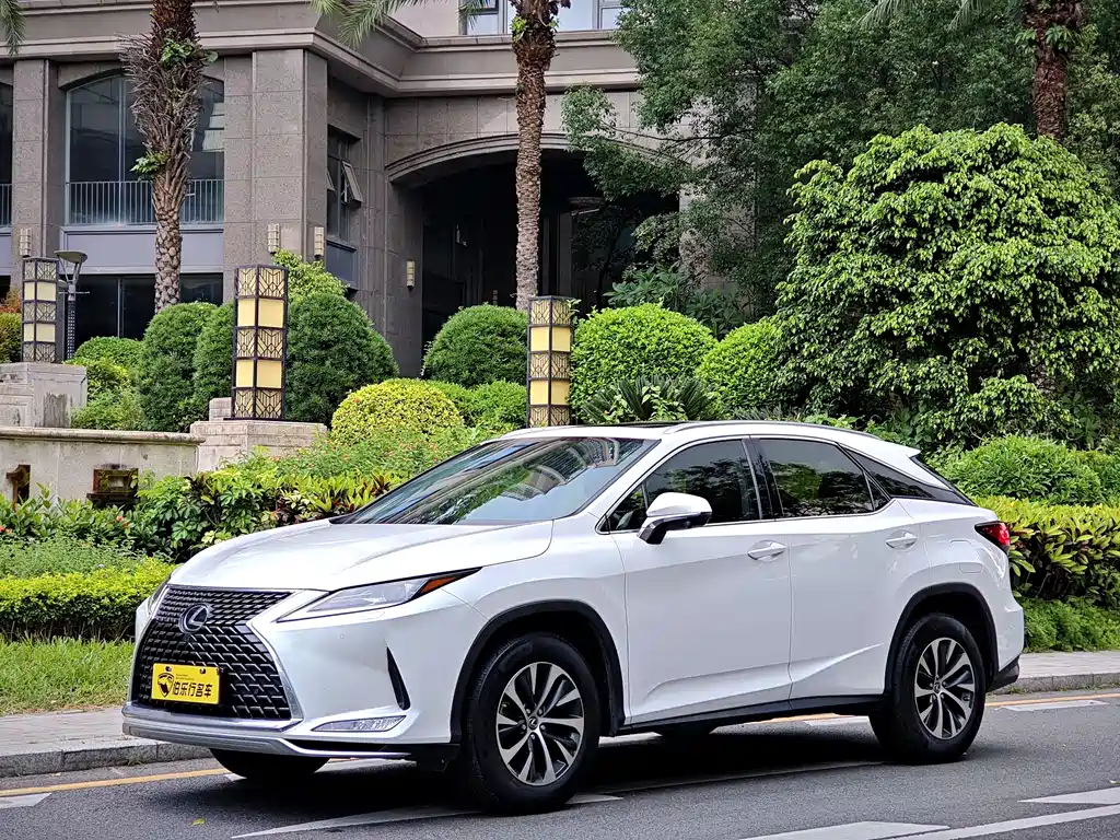 Купить Lexus RX