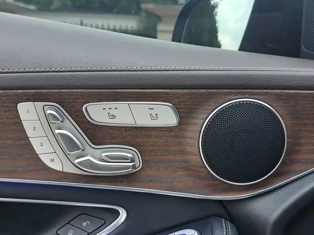 Mercedes-Benz GLC — миниатюра 4
