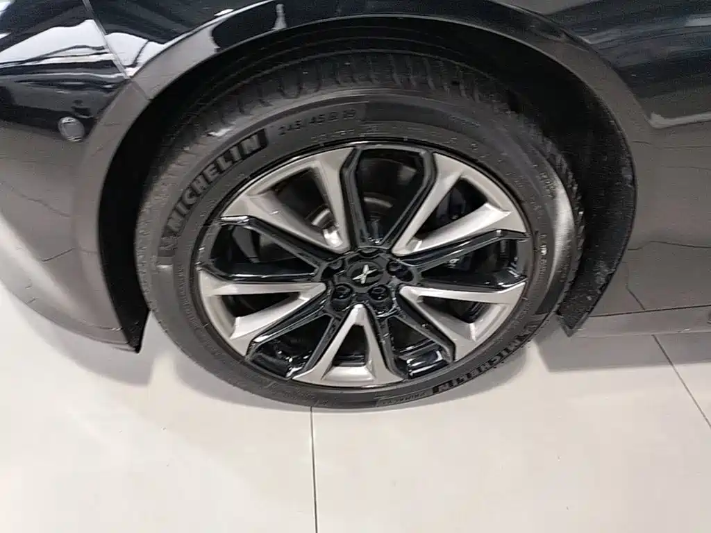 XPeng P7 — миниатюра 23