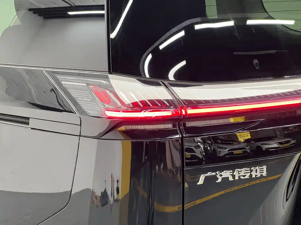 GAC Motor Trumpchi E8 PHEV — миниатюра 9