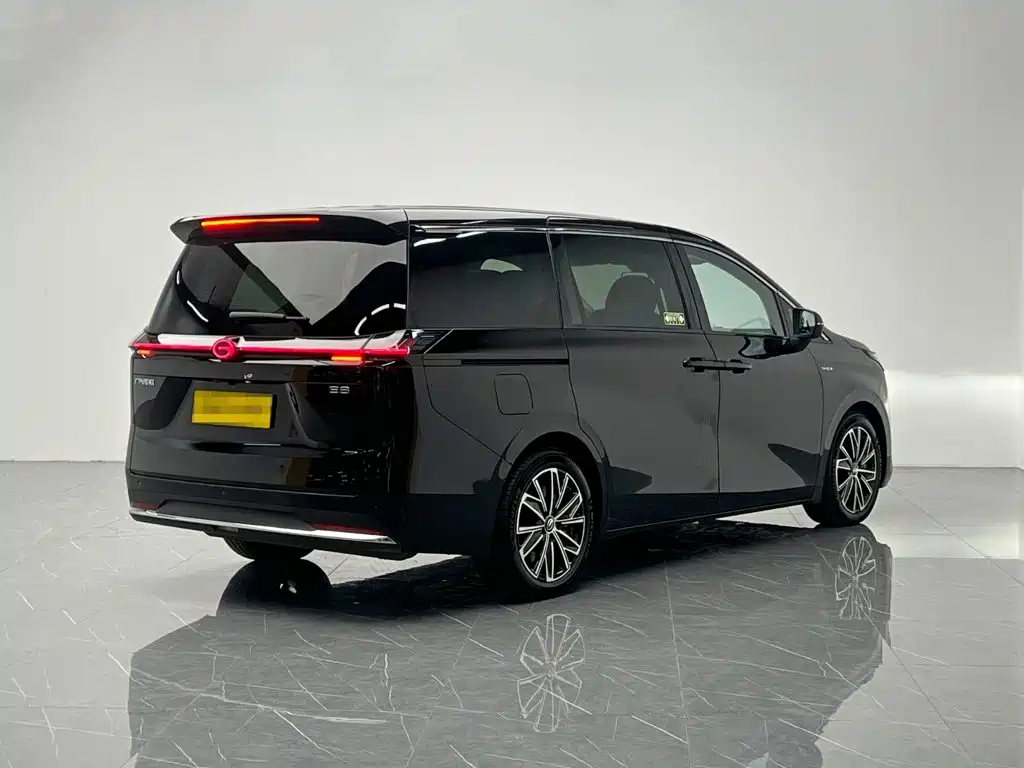 GAC Motor Trumpchi E8 PHEV — миниатюра 6