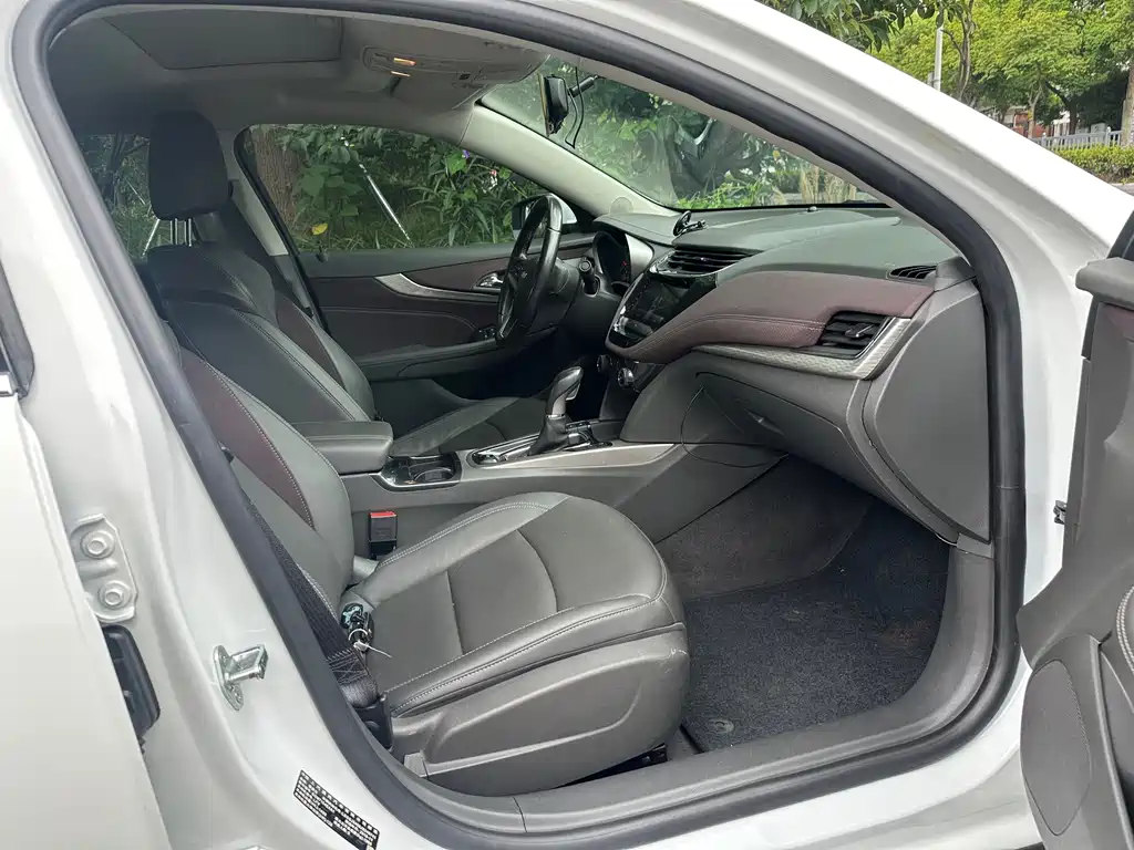 Chevrolet Malibu — миниатюра 12