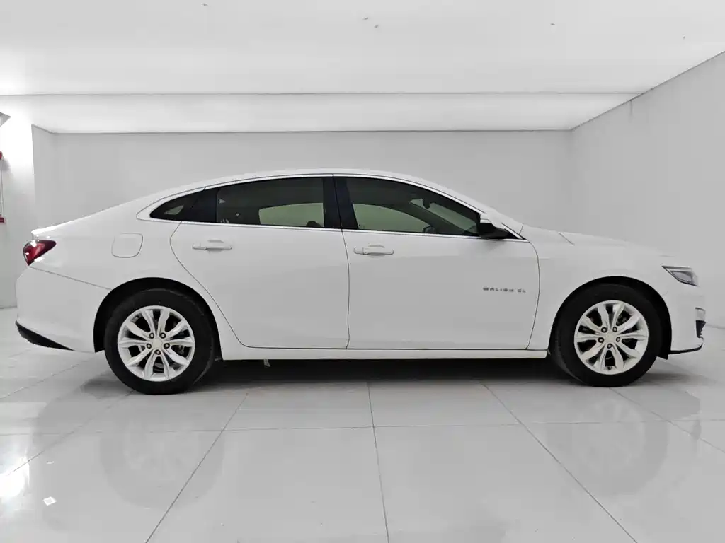 Chevrolet Malibu XL — миниатюра 10
