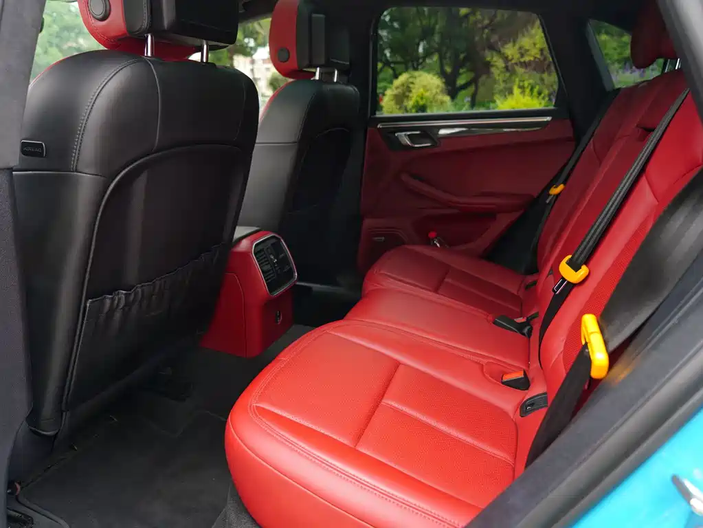 Porsche Macan — миниатюра 11