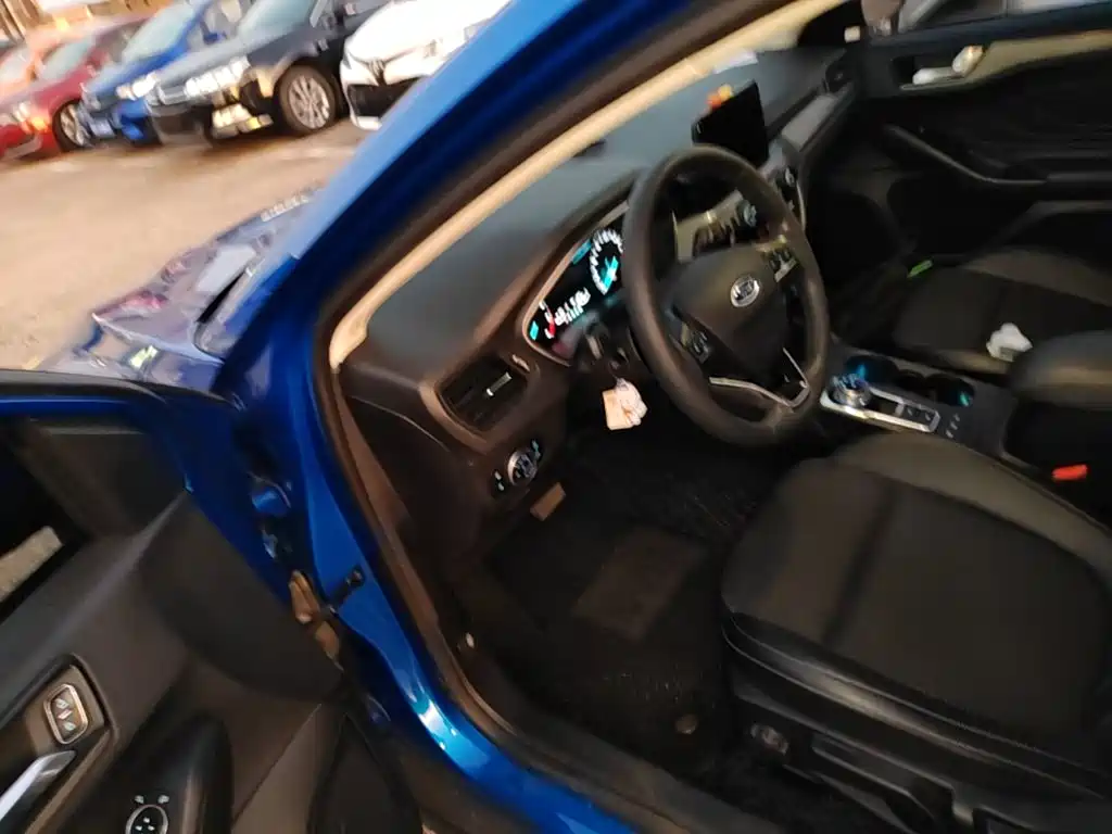 Ford Focus — миниатюра 16