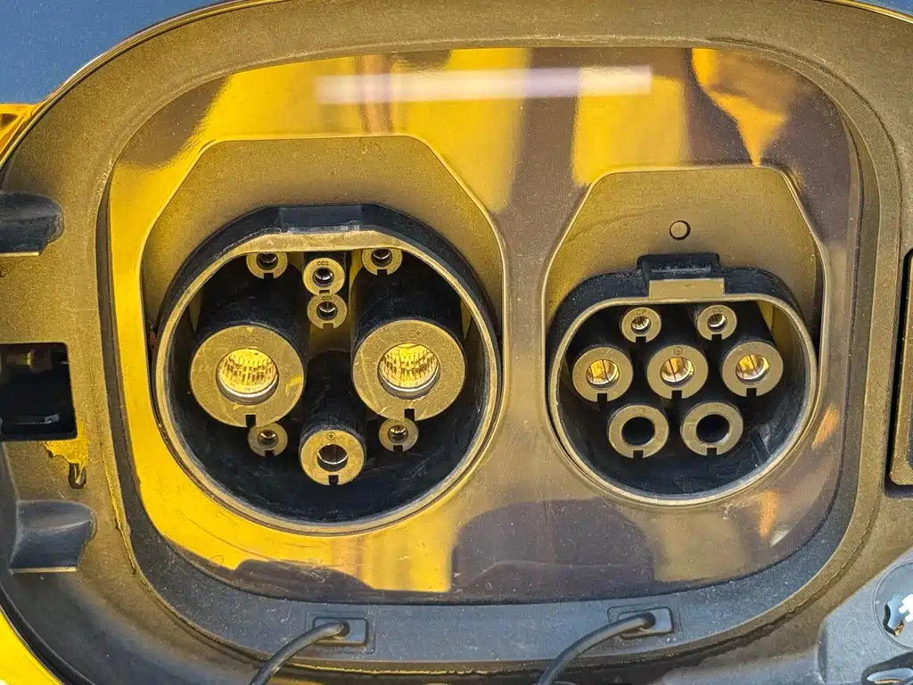 Mercedes-Benz EQE SUV — миниатюра 18