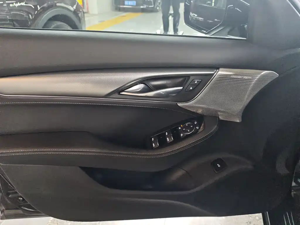 Cadillac CT5 2023 28T Luxury ( Standard )