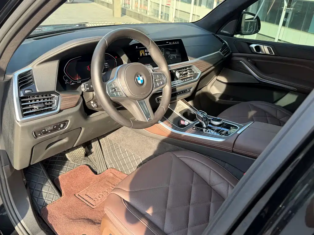 BMW X5 2022 xDrive 40Li M Sport