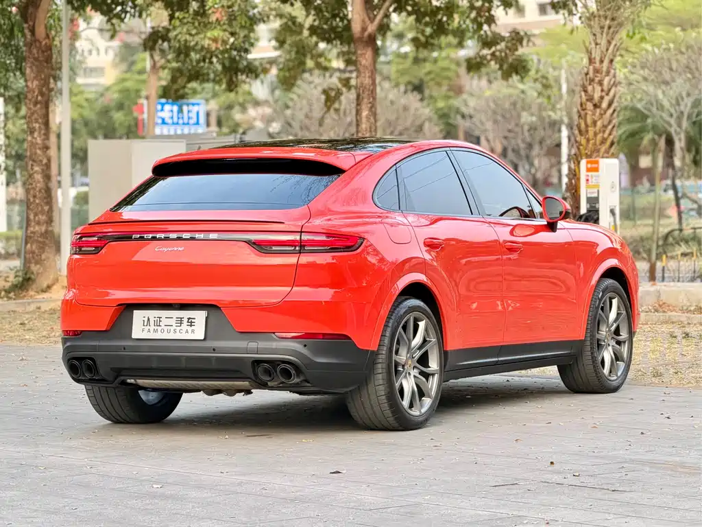 PORSCHE CAYENNE