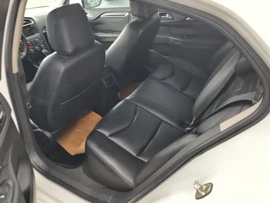 Citroen C4L — миниатюра 11