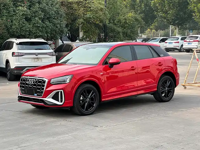 Audi Q2L