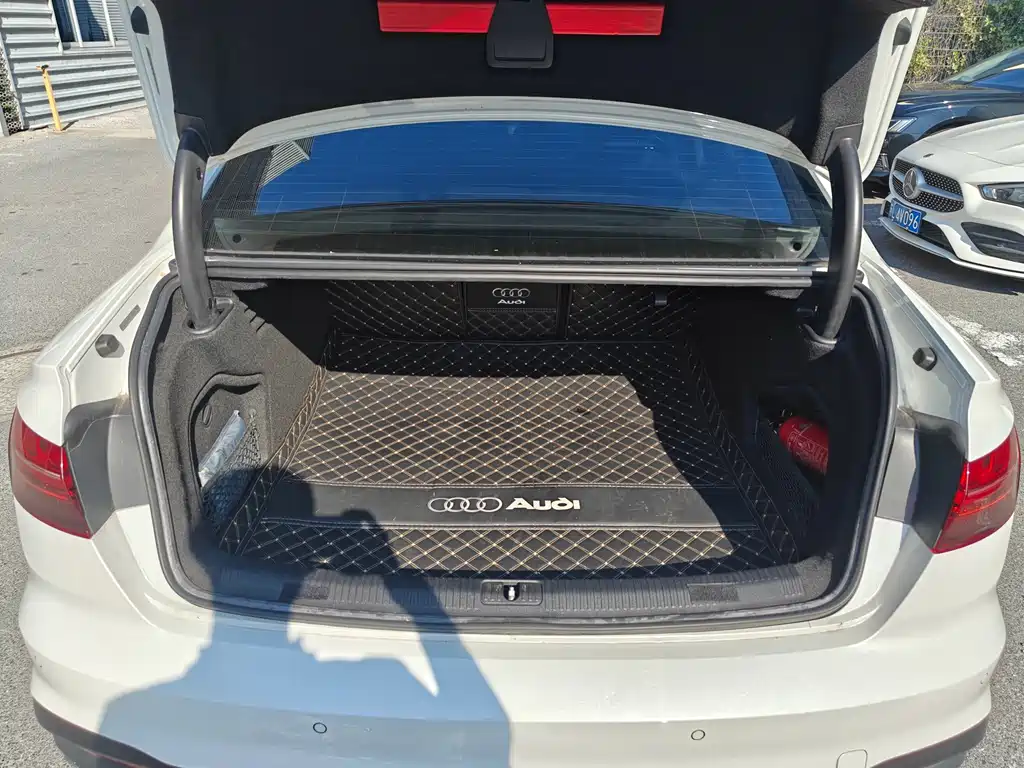 Audi A4L — миниатюра 9
