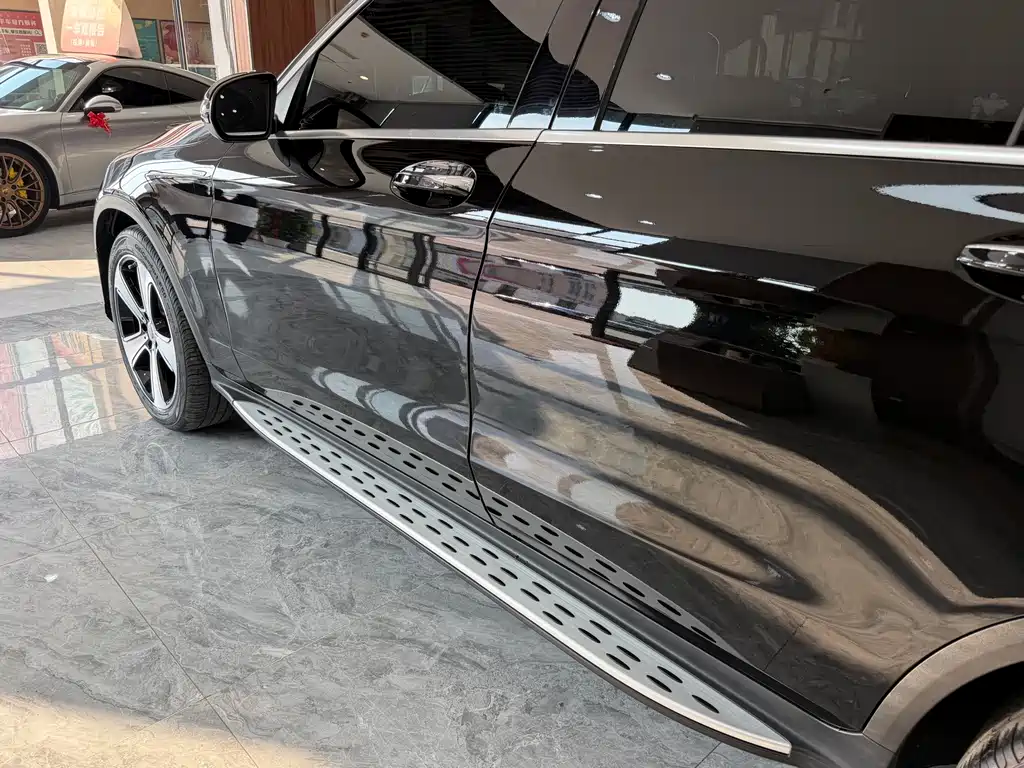 Mercedes-Benz GLC — миниатюра 9