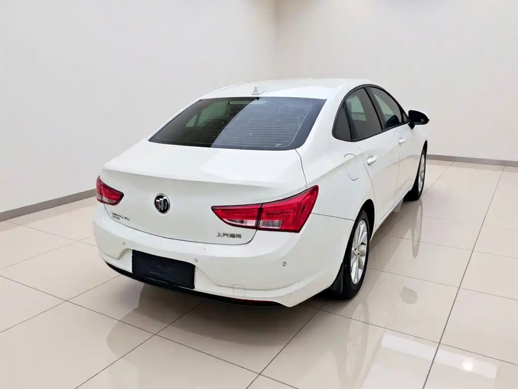 Buick Verano — миниатюра 6