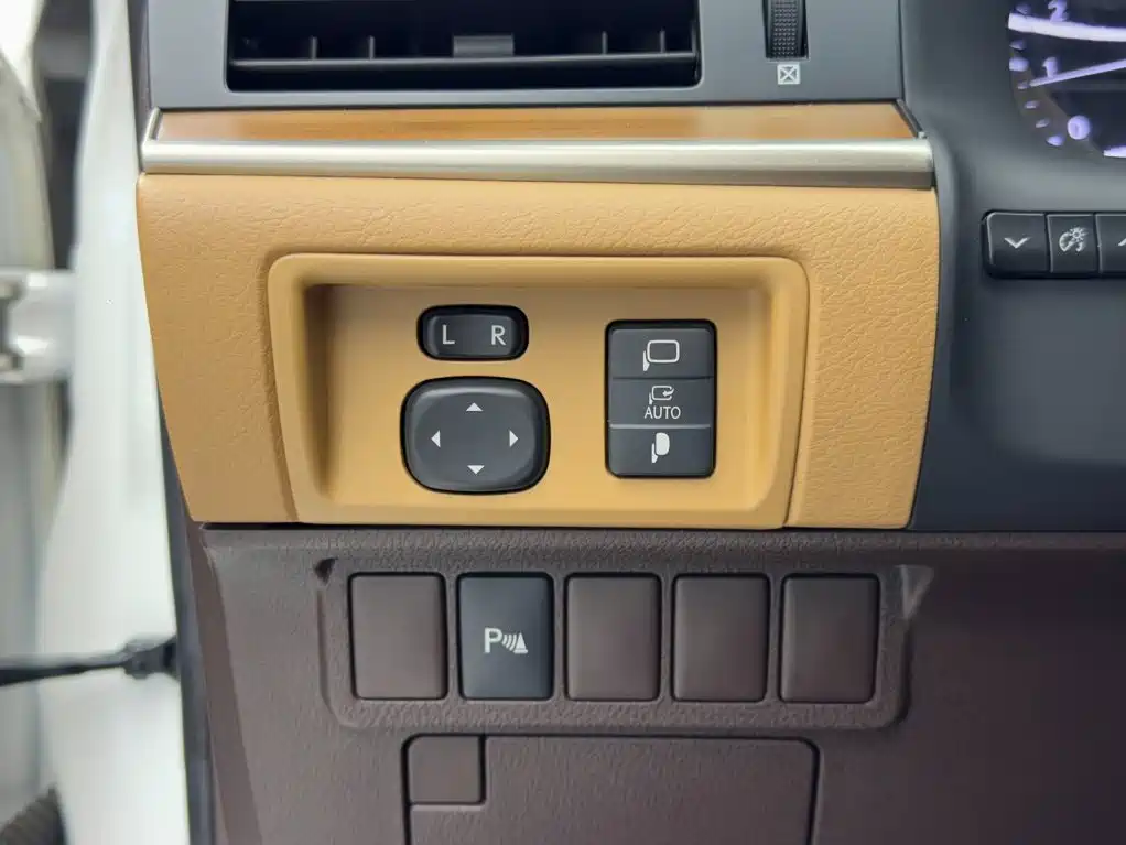 Lexus ES — миниатюра 17