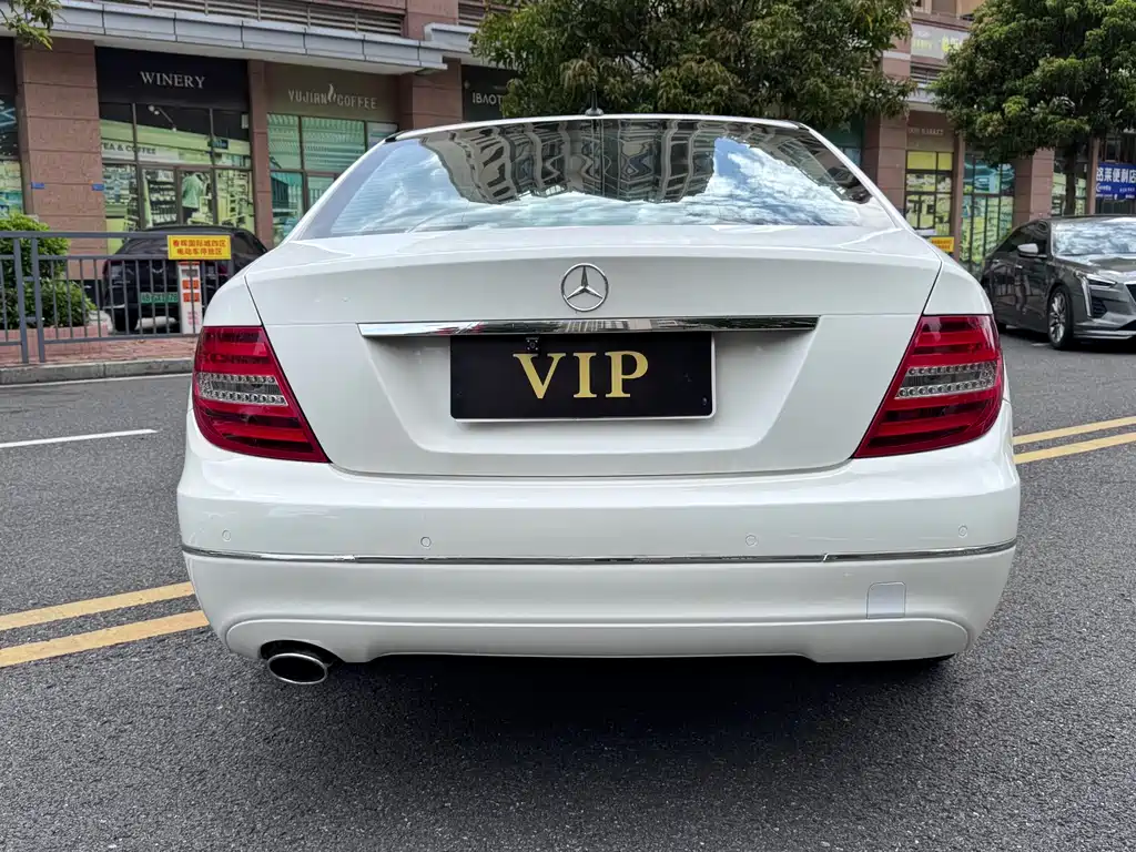 Mercedes-Benz C-Class — миниатюра 6