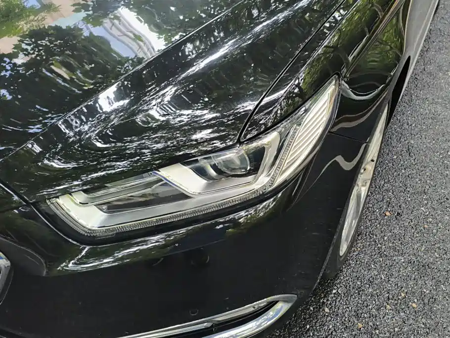 Ford Taurus — миниатюра 5