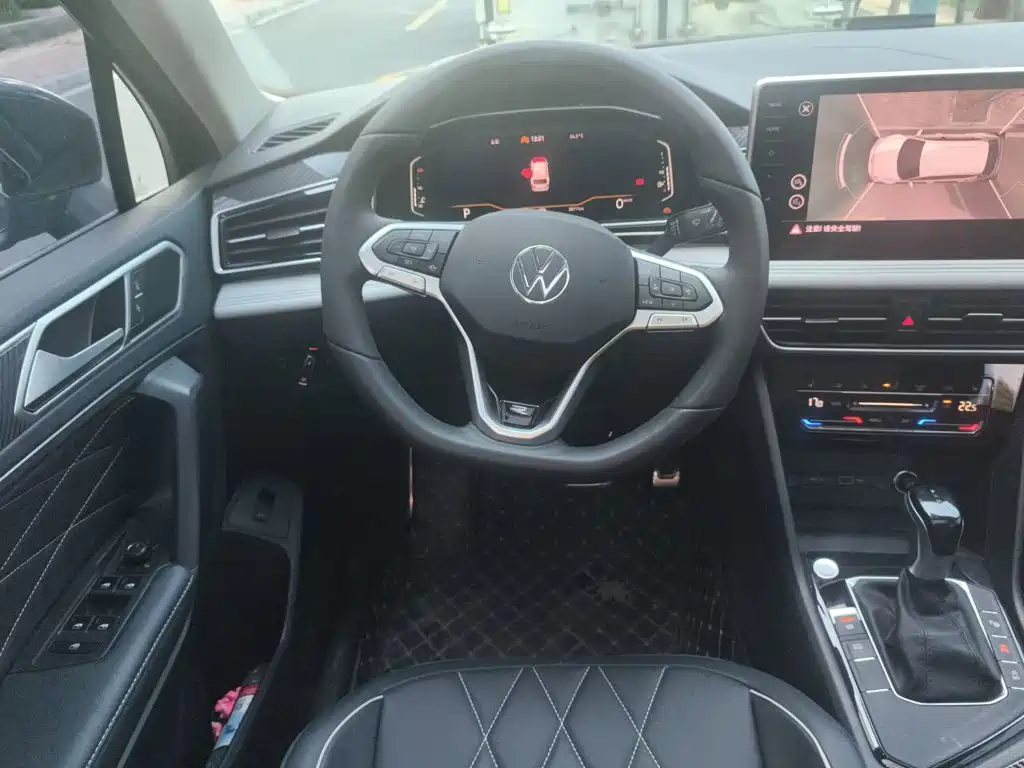 Volkswagen Tiguan L — миниатюра 3