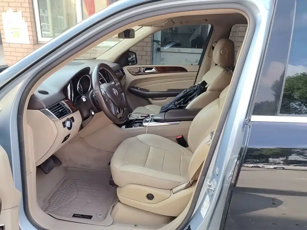 Mercedes-Benz M-Class — миниатюра 15
