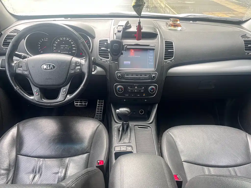 Kia Sorento — миниатюра 10