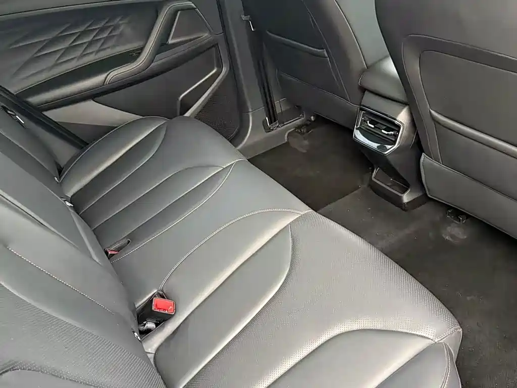 Roewe RX5 New Energy — миниатюра 5