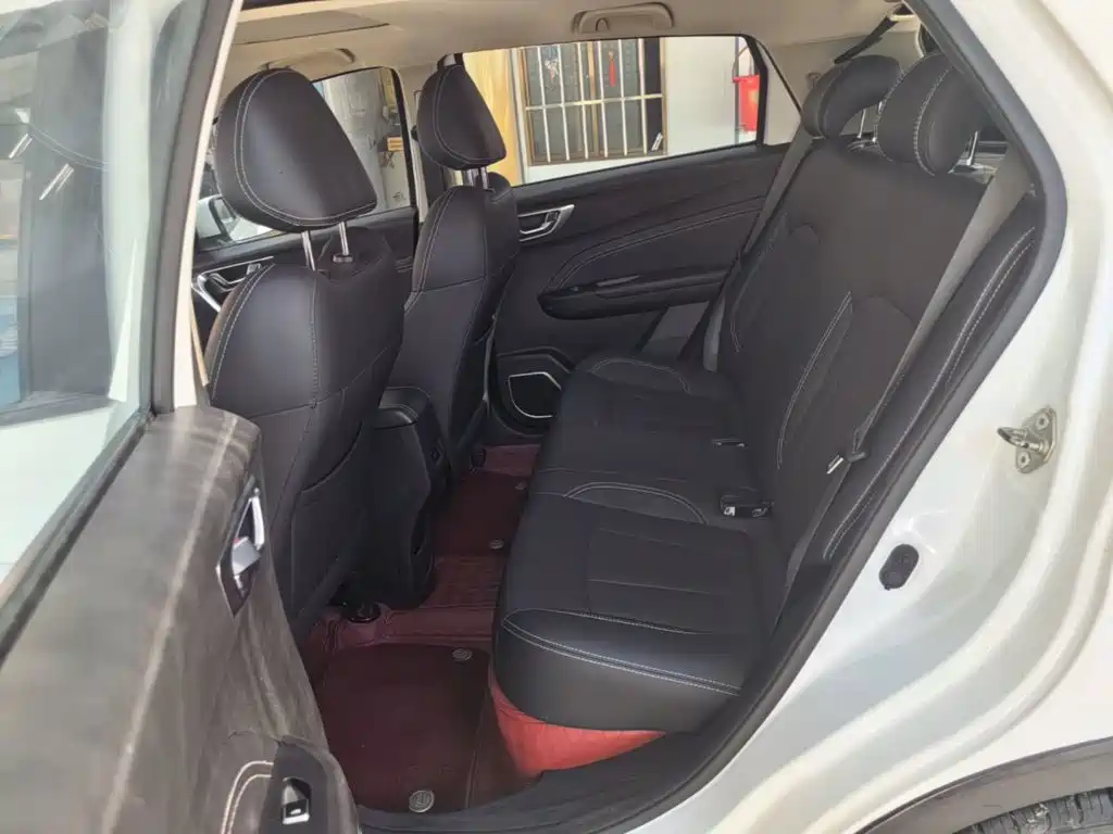 Geely Vision X3 — миниатюра 17
