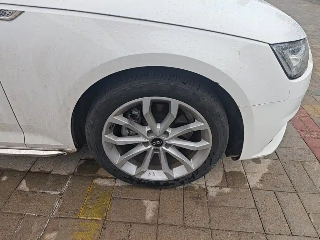 Audi A4L — миниатюра 24
