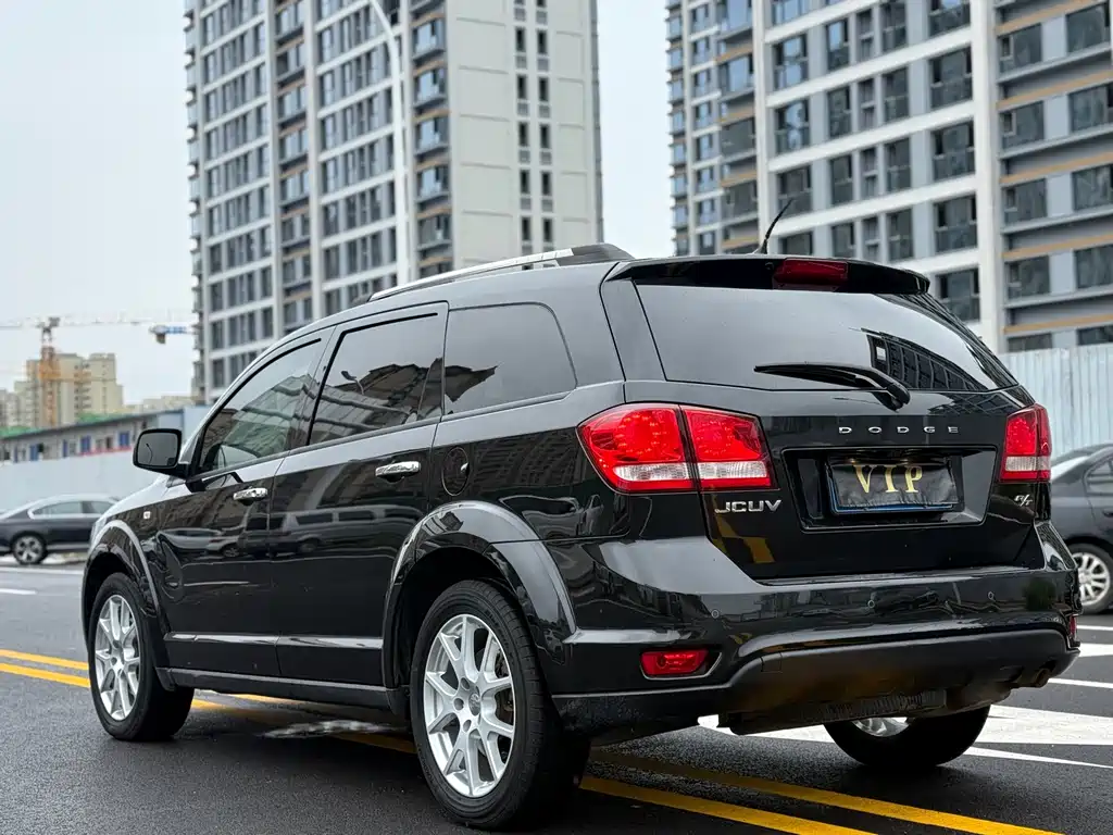 Dodge Journey — миниатюра 13