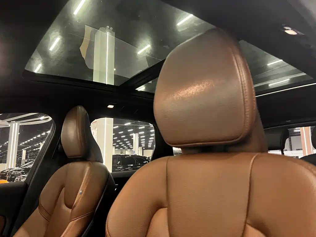 Volvo XC60 — миниатюра 12