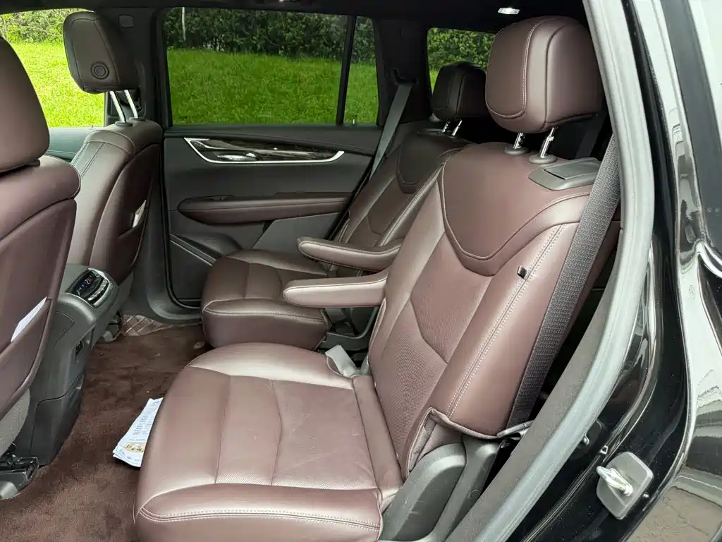 Cadillac XT6 — миниатюра 12