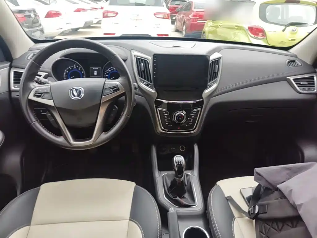 Changan CS35 — миниатюра 10