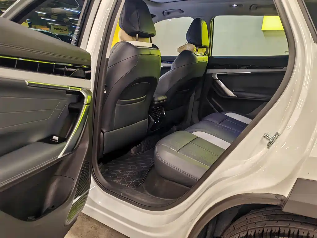 GEELY AUTOMOBILE BOYUE L