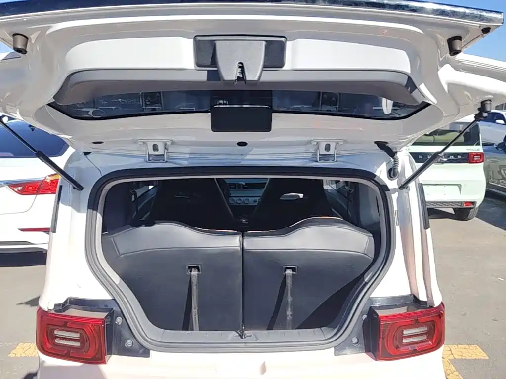 Wuling MINIEV — миниатюра 19