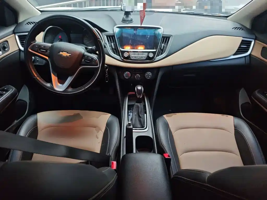 Chevrolet Monza — миниатюра 5
