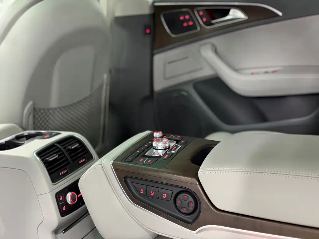 Audi A6L — миниатюра 32