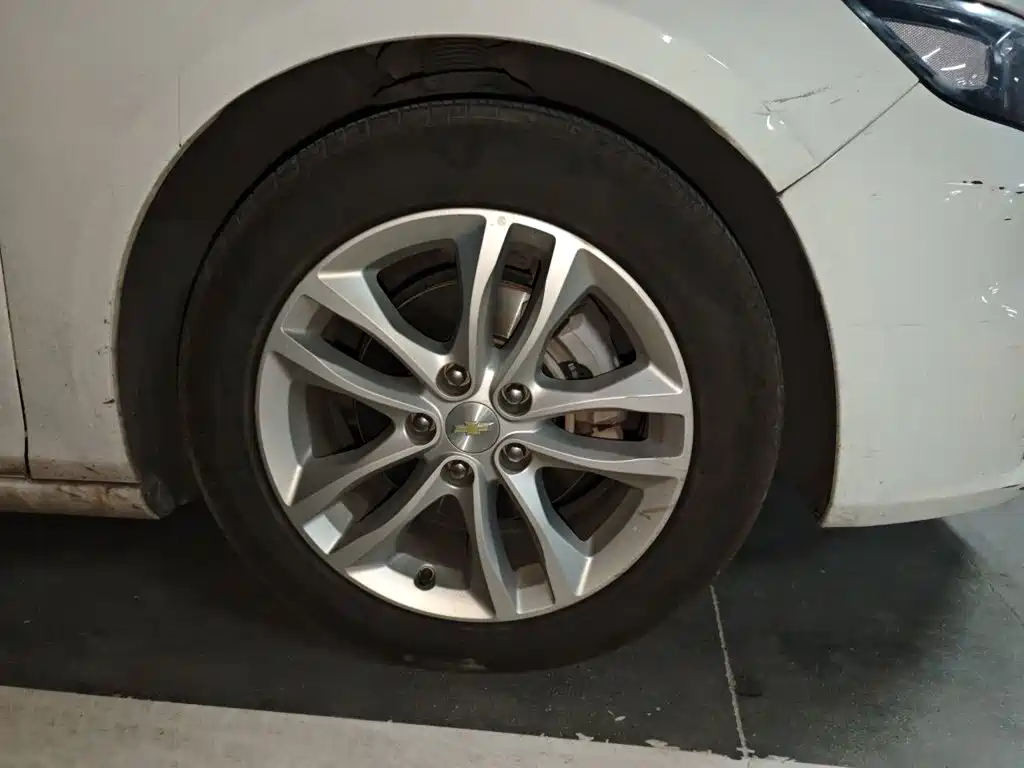Chevrolet Malibu XL — миниатюра 8