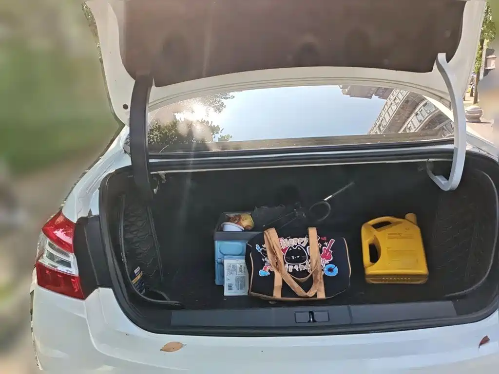 Peugeot 408 — миниатюра 20