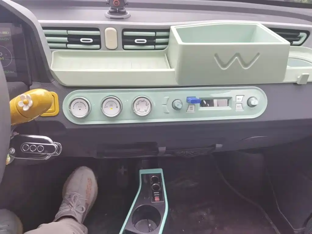 Wuling MINIEV — миниатюра 13