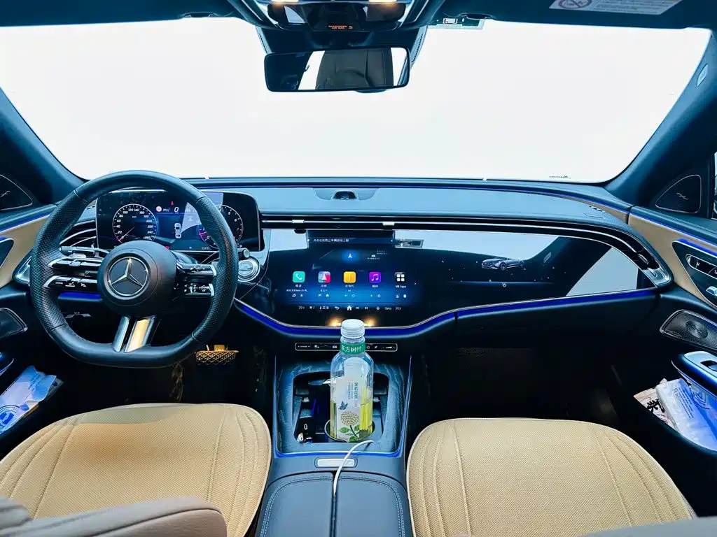 Mercedes-Benz E-Class — миниатюра 11