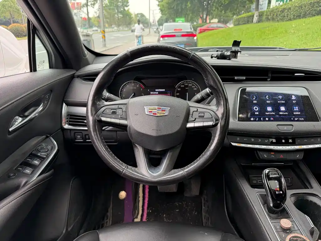 Cadillac XT4 — миниатюра 14